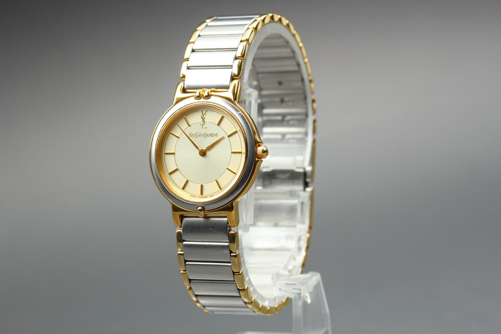 Near MINT/Box Yves Saint Laurent 2200-228481 23mm Quartz Gold Women's Vintage
