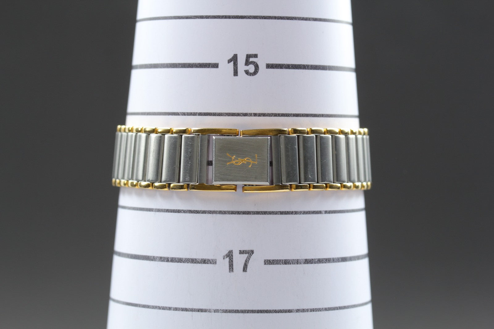 Near MINT/Box Yves Saint Laurent 2200-228481 23mm Quartz Gold Women's Vintage