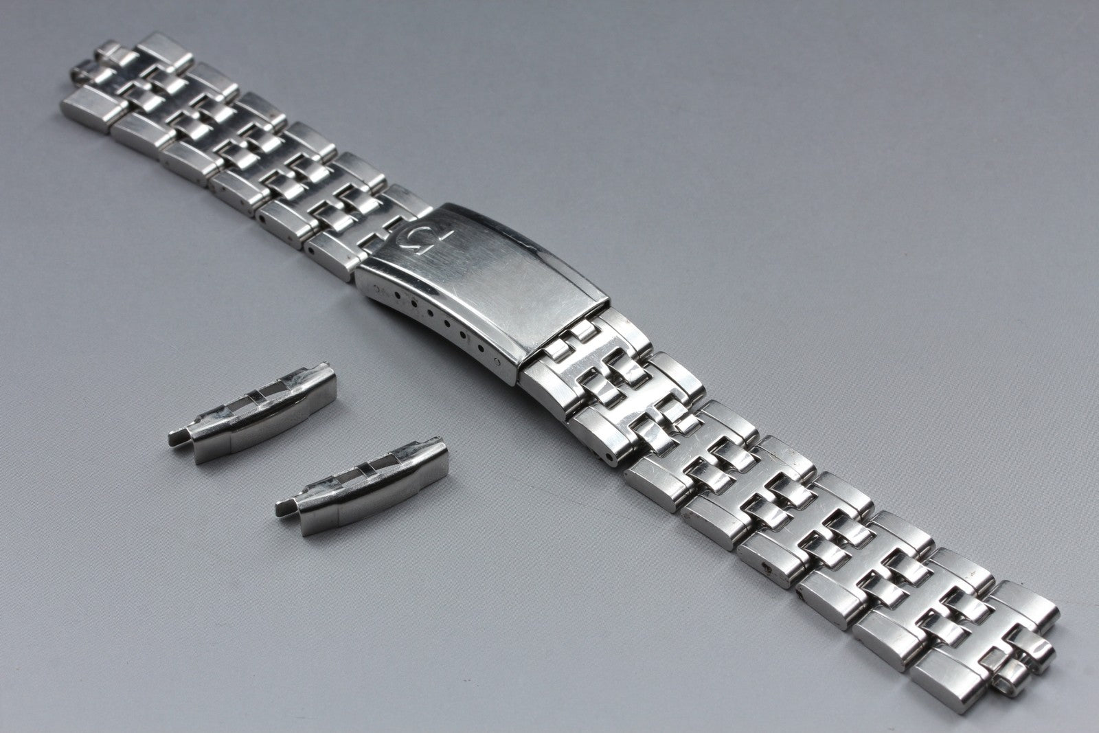 Near MINT OMEGA Genuine Bracelet 19mm FF112 Stainless steel Silver Men's Vintage