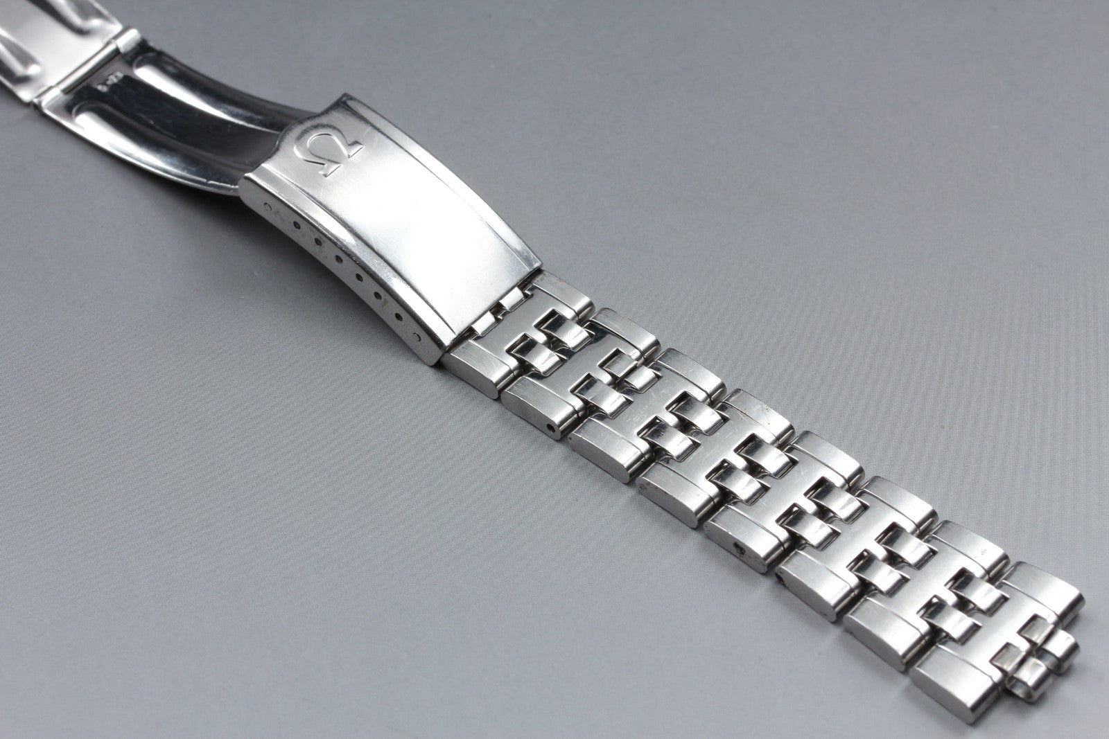 Near MINT OMEGA Genuine Bracelet 19mm FF112 Stainless steel Silver Men's Vintage