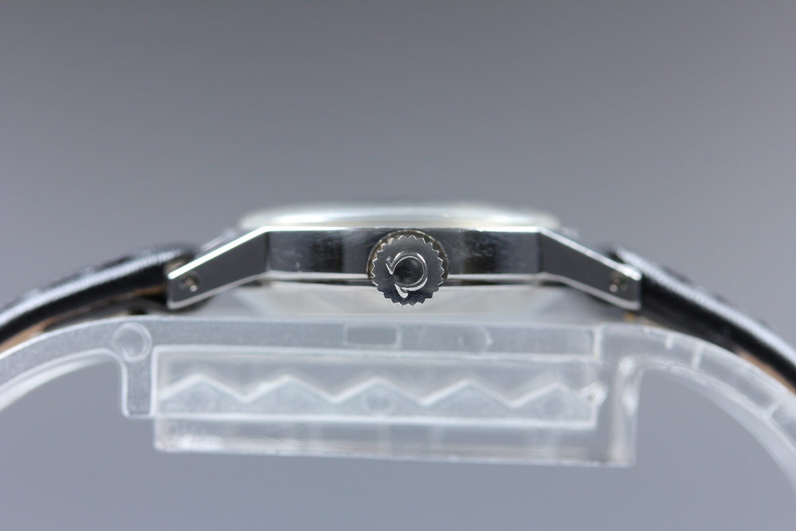 1973 Near MINT OMEGA Geneve 20mm 511.0451  Manual SS Silver Dial Women's Vintage
