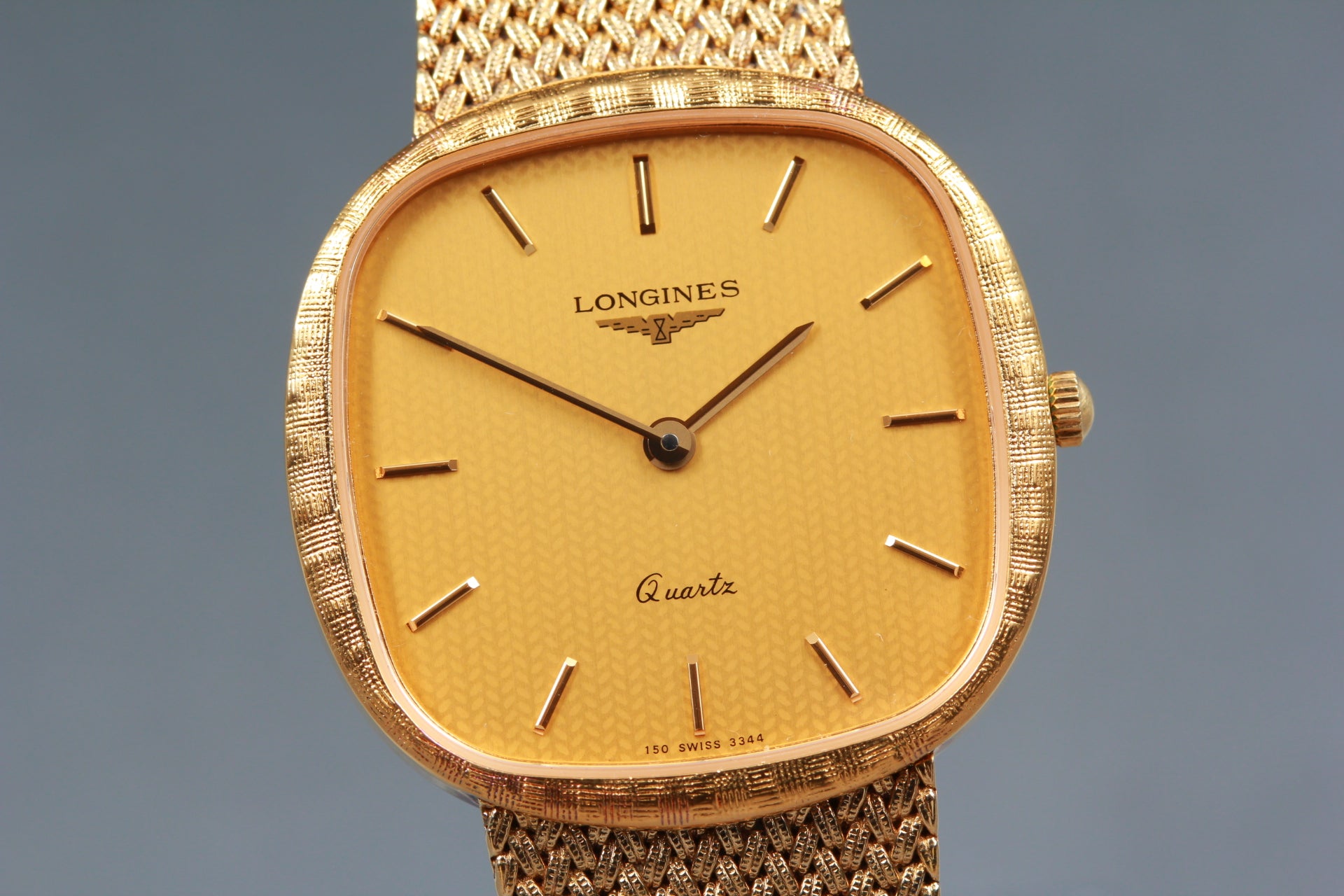 Near MINT LONGINES 150 3344 30mm Quartz Gold Plated Gold Dial Men's Vintage