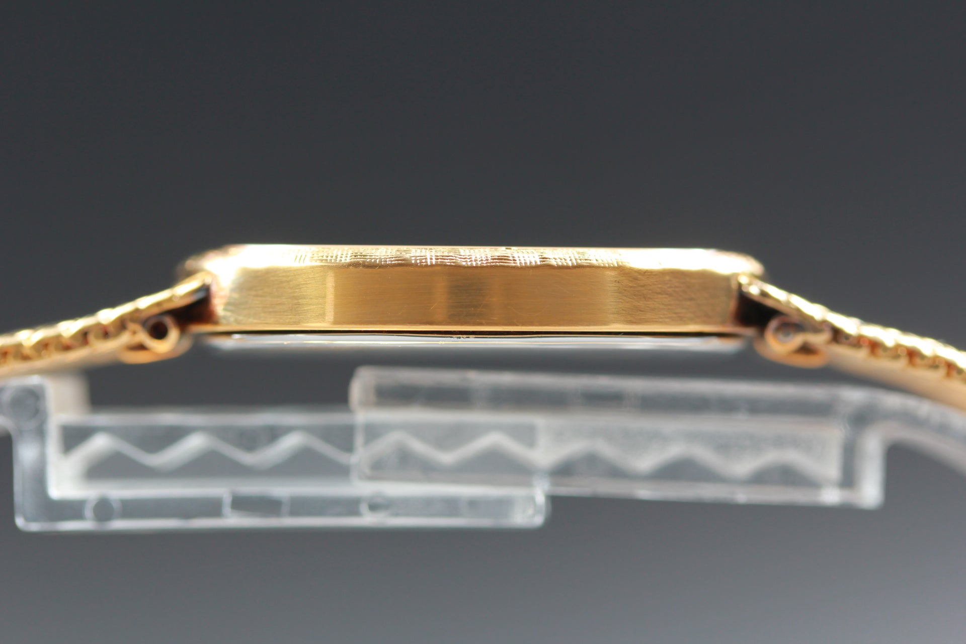 Near MINT LONGINES 150 3344 30mm Quartz Gold Plated Gold Dial Men's Vintage