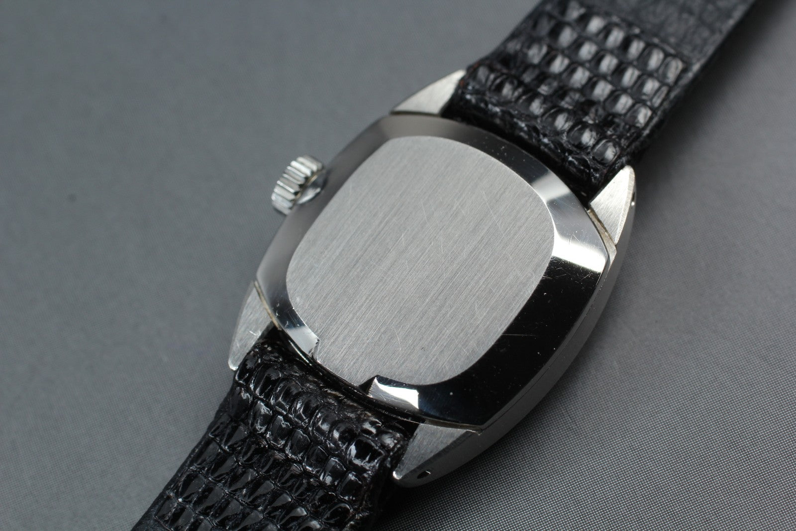 1969 Near MINT OMEGA Geneve 18mm 511.340 Manual Wind Silver Dial Women's Vintage