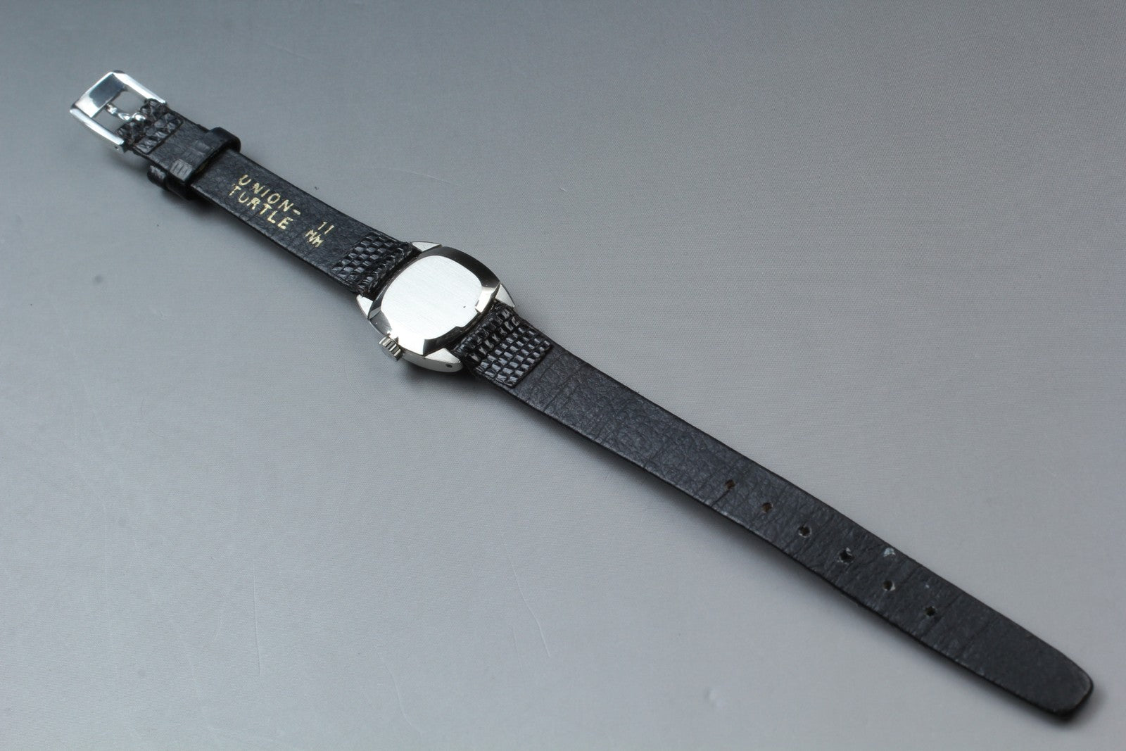 1969 Near MINT OMEGA Geneve 18mm 511.340 Manual Wind Silver Dial Women's Vintage