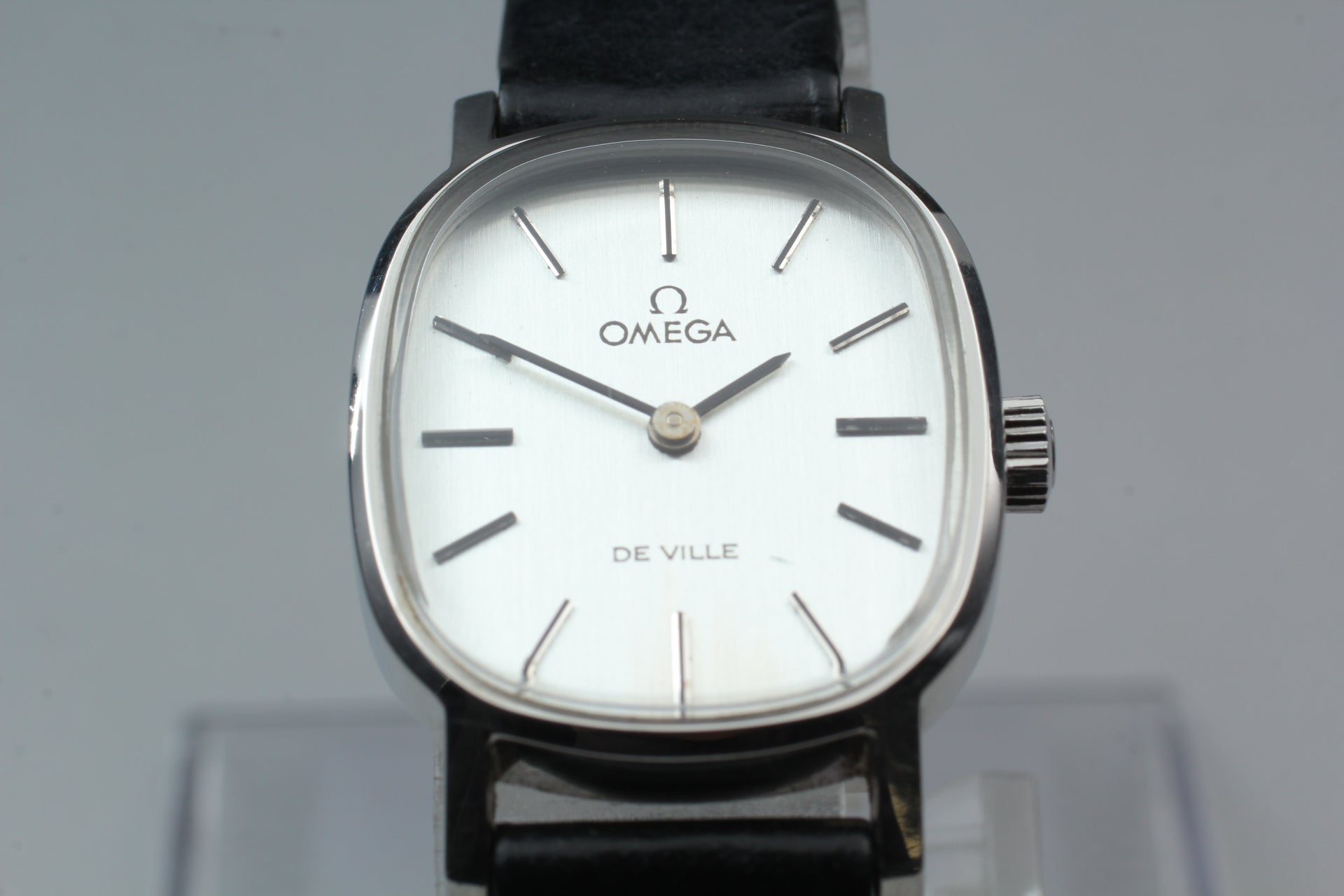1978 Near MINT/Box Paper OMEGA De Ville 21mm 511.0509 Manual Women's Vintage
