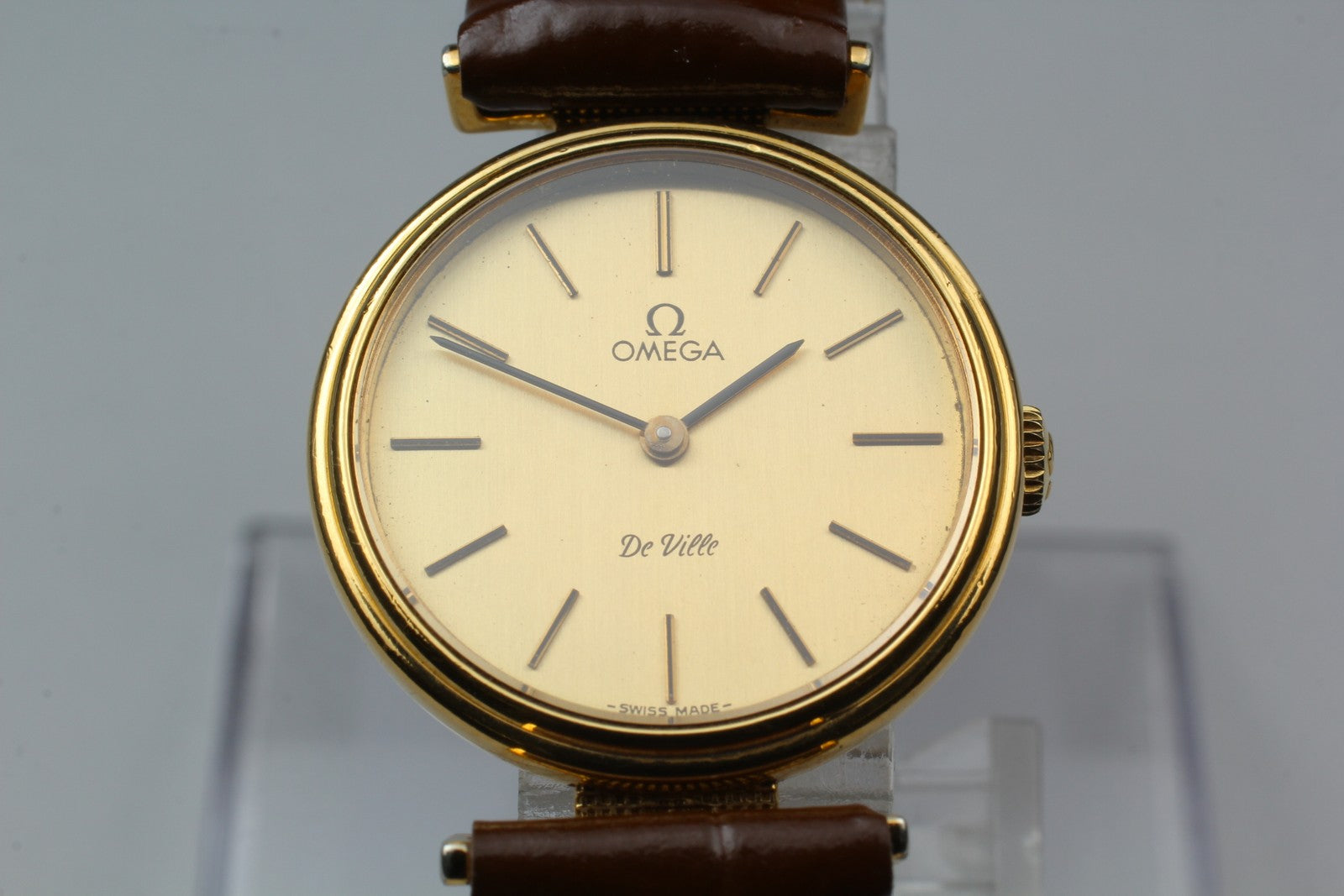 1979 Near MINT OMEGA De Ville 25mm 511.0557 Manual Gold Dial Women's Vintage