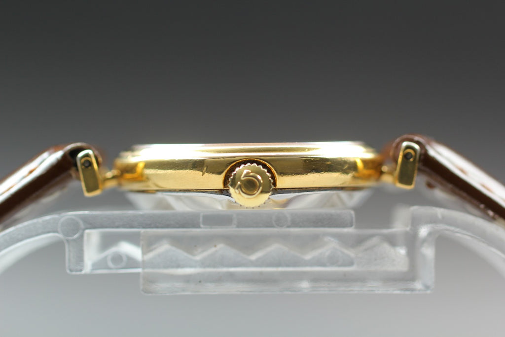 1979 Near MINT OMEGA De Ville 25mm 511.0557 Manual Gold Dial Women's Vintage