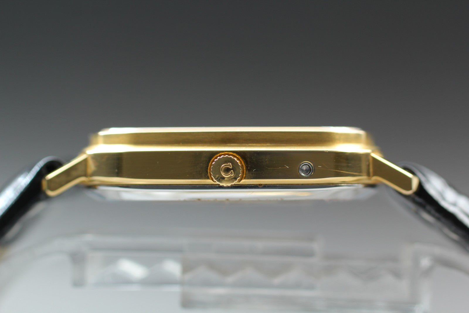 1980 MINT OMEGA De Ville 33mm 192.0049 Quartz Cal.1332 Gold Dial Men's Vintage