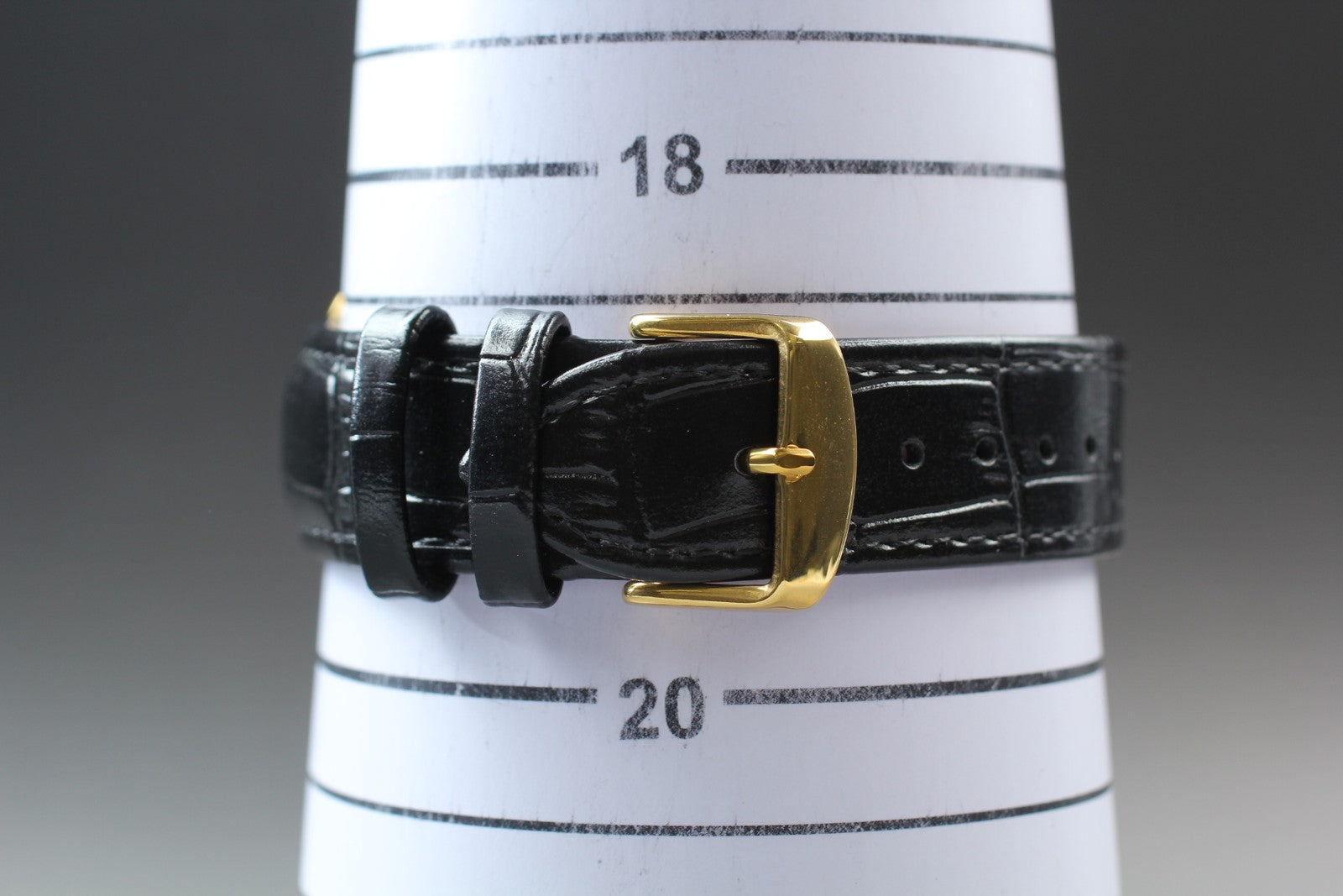 1980 MINT OMEGA De Ville 33mm 192.0049 Quartz Cal.1332 Gold Dial Men's Vintage