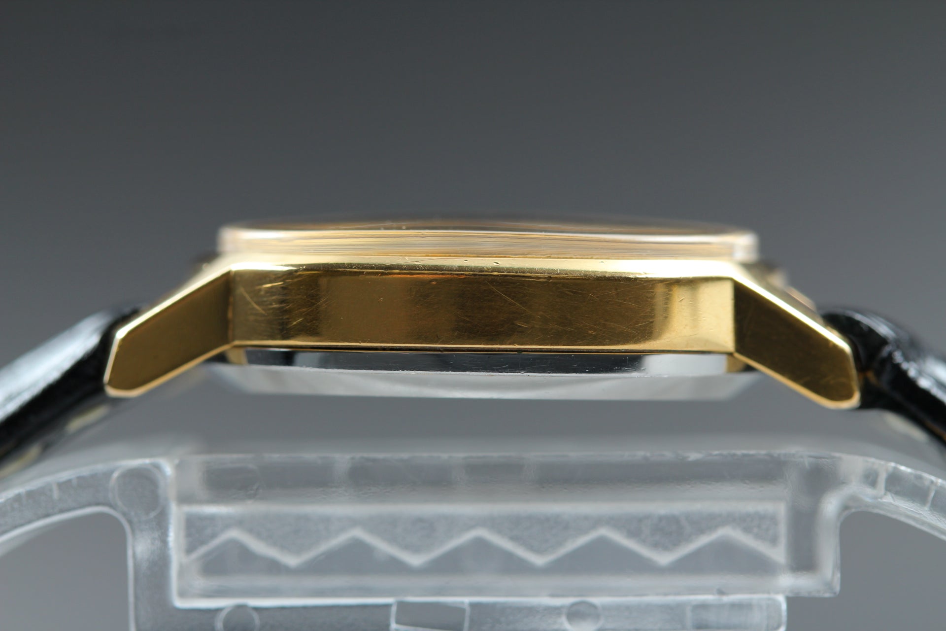 1979 Near MINT OMEGA De Ville 21mm 511.0509 Manual Gold Dial Women's Vintage