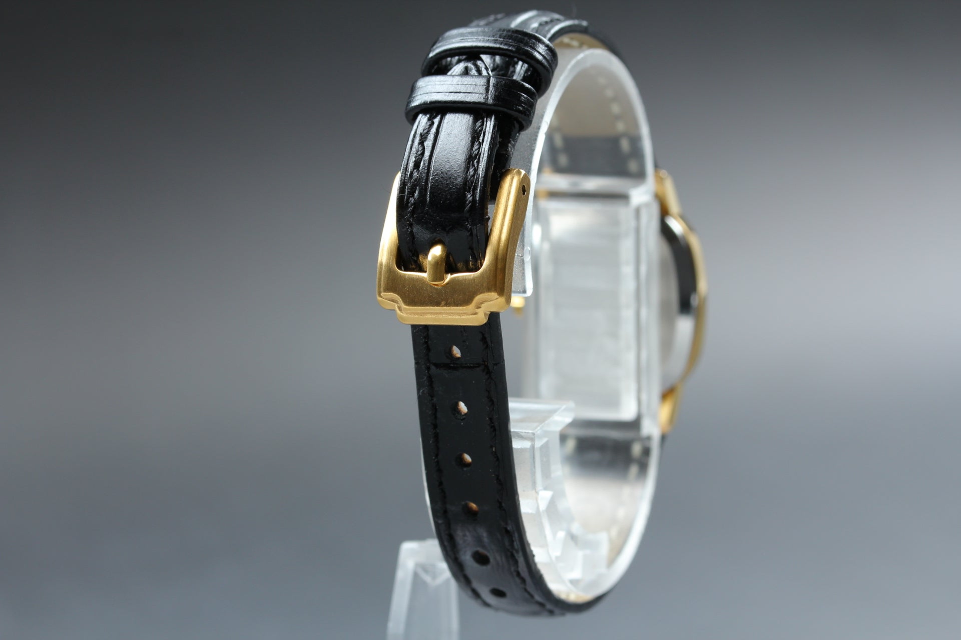 1979 Near MINT OMEGA De Ville 21mm 511.0509 Manual Gold Dial Women's Vintage