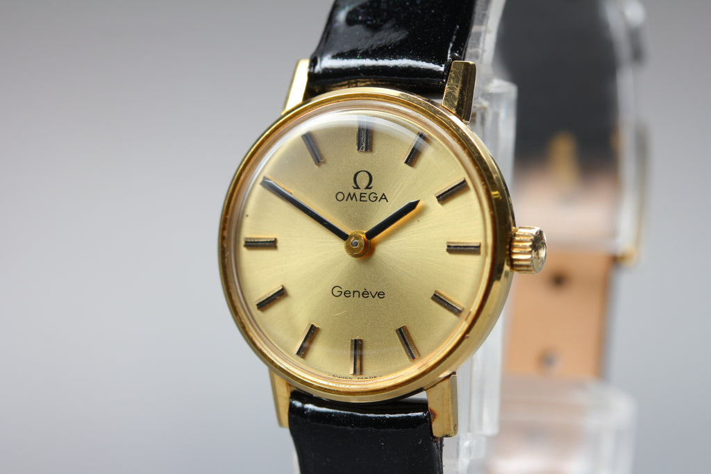 1972 Near MINT OMEGA Geneve 23mm 511.457 Manual Wind Gold Dial Women's Vintage