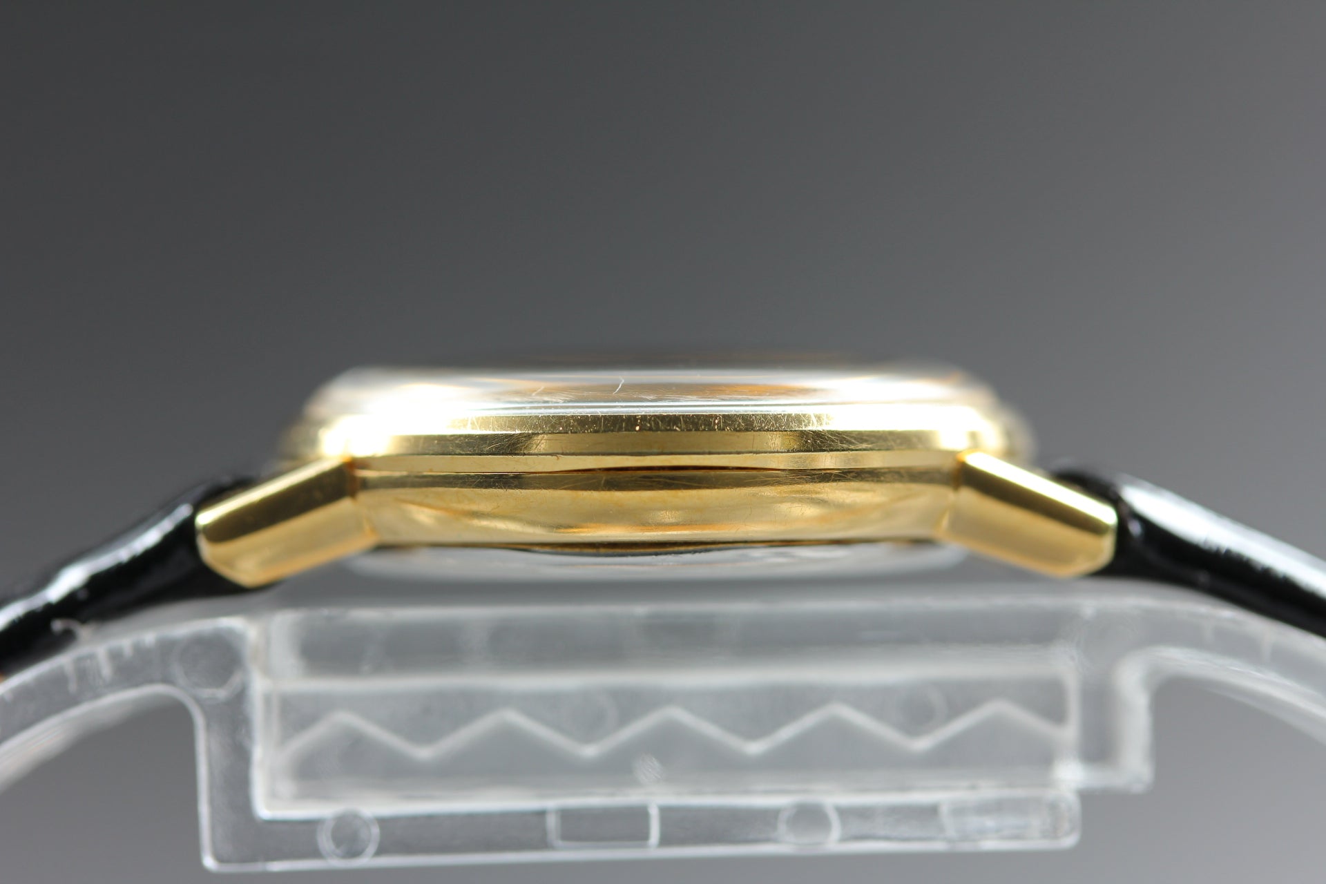 1972 Near MINT OMEGA Geneve 23mm 511.457 Manual Wind Gold Dial Women's Vintage