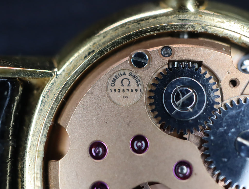 1972 Near MINT OMEGA Geneve 23mm 511.457 Manual Wind Gold Dial Women's Vintage