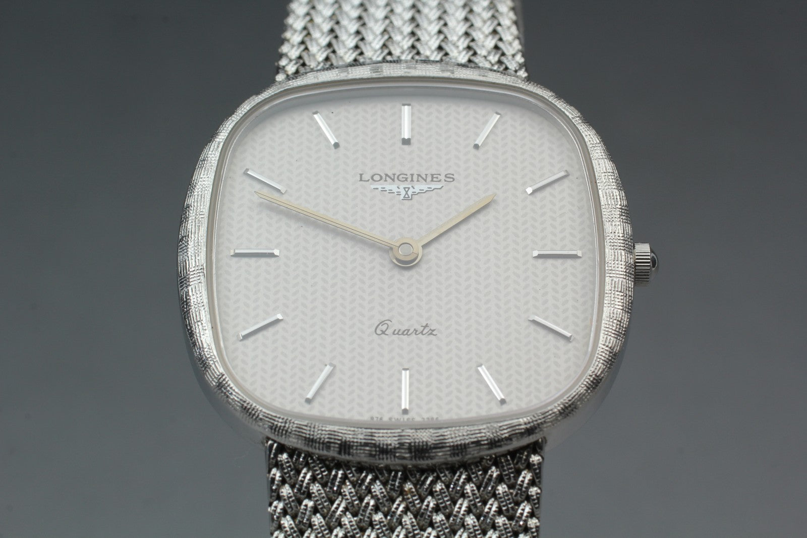 Near MINT / Box Longines 976 3386 30mm Quartz L978.2 Silver Dial Men's Vintage