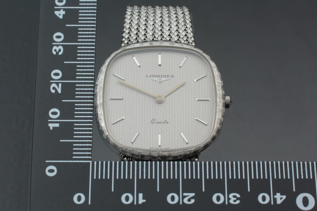 Near MINT / Box Longines 976 3386 30mm Quartz L978.2 Silver Dial Men's Vintage
