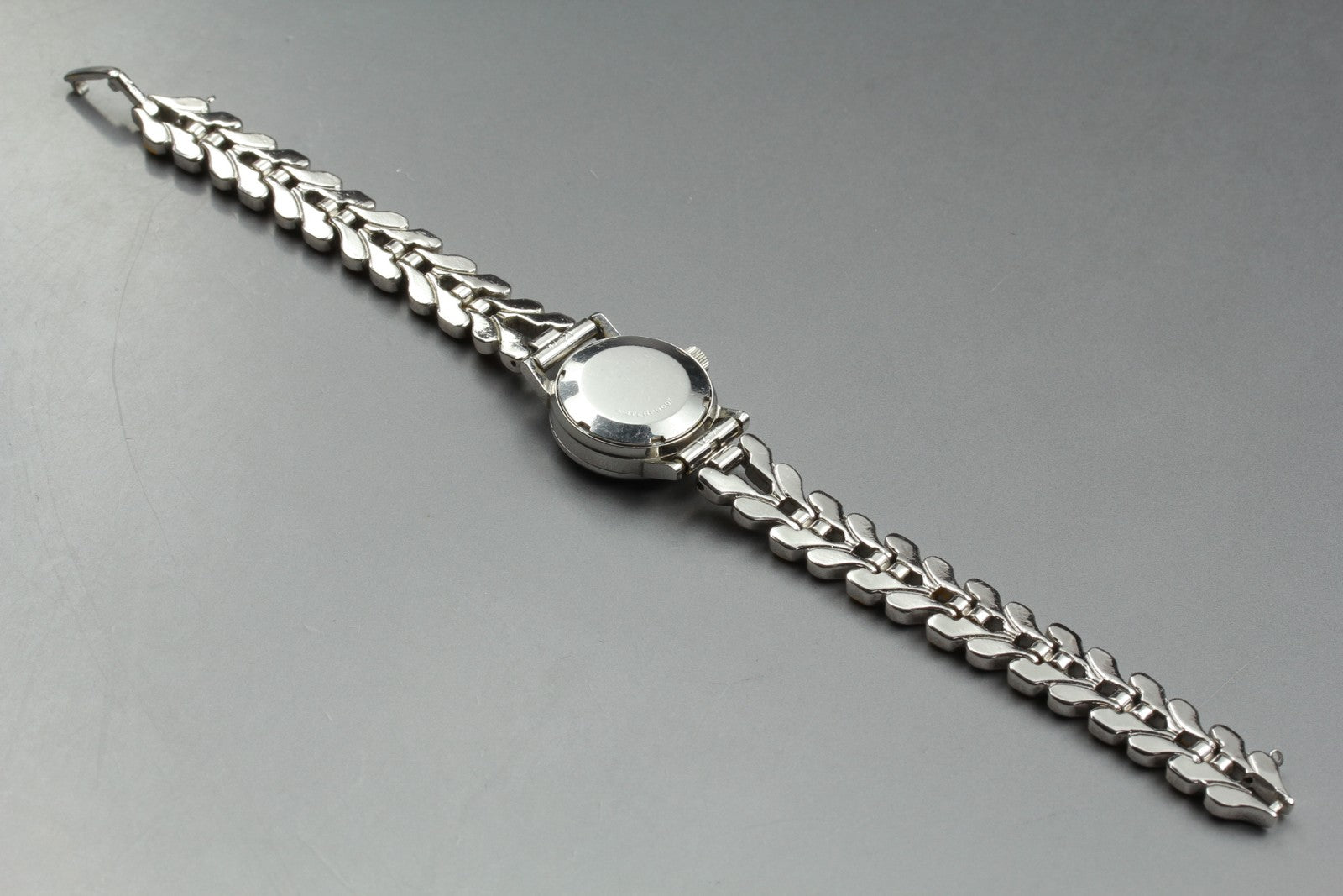 1970 Near MINT OMEGA De Ville 20mm 555.003 Automatic Silver Dial Women's Vintage