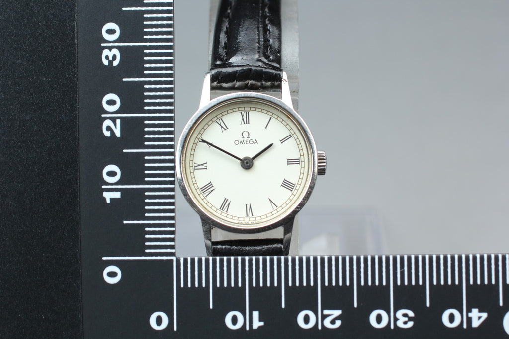 1972 Near MINT OMEGA De Ville 20mm 511.0371 Manual White Roman Women's Vintage