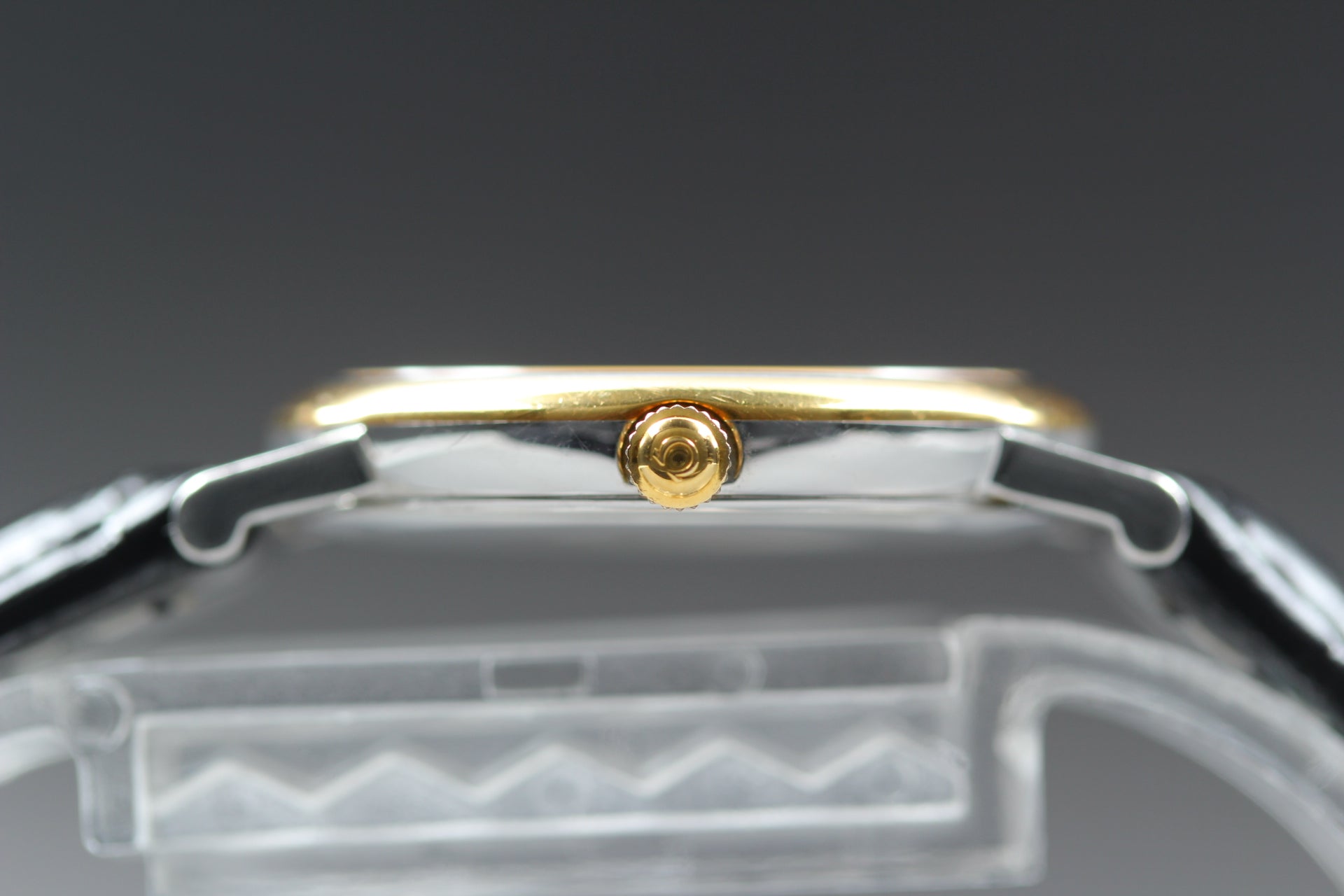 1994 Near MINT OMEGA De Ville 25mm 596.2579 Quartz Gold Dial Women's Vintage