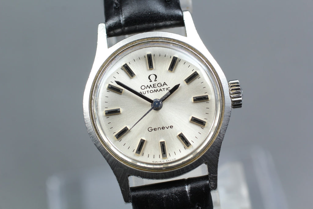 1969 Near MINT OMEGA Geneve 22mm 565.018 Automatic Silver Dial Women's Vintage