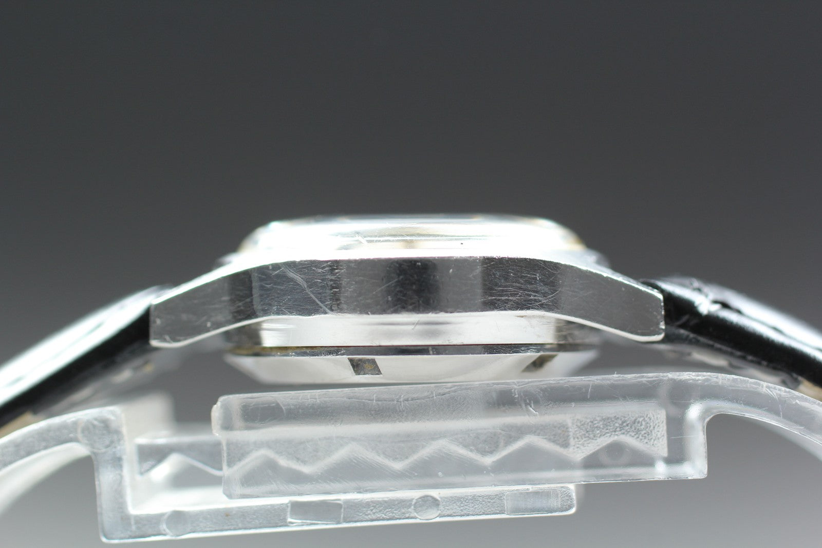 1969 Near MINT OMEGA Geneve 22mm 565.018 Automatic Silver Dial Women's Vintage