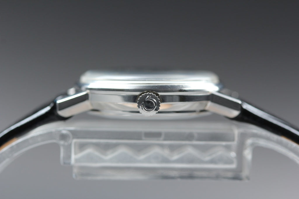 1972 Near MINT OMEGA Geneve 23mm 511.409 Manual Wind Silver Dial Women's Vintage