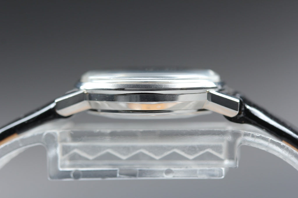 1972 Near MINT OMEGA Geneve 23mm 511.409 Manual Wind Silver Dial Women's Vintage