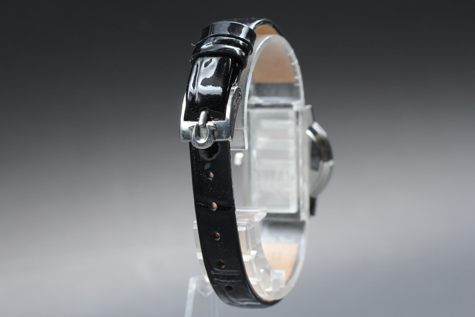 1972 Near MINT OMEGA Geneve 23mm 511.409 Manual Wind Silver Dial Women's Vintage