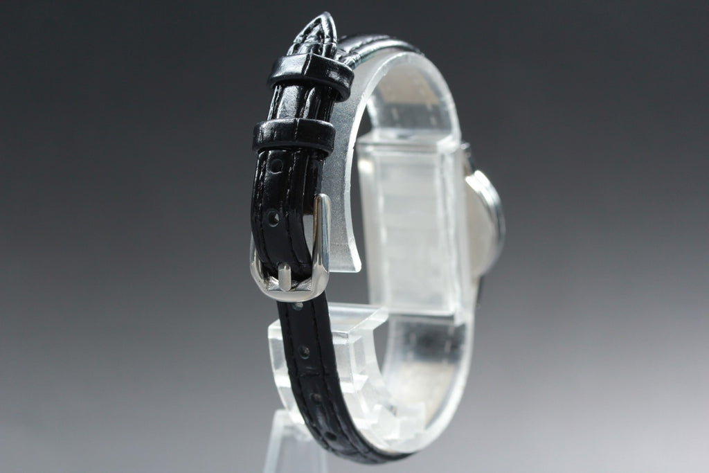 1967 Near MINT OMEGA Geneve 20mm 511.213 Manual Wind Silver Dial Women's Vintage