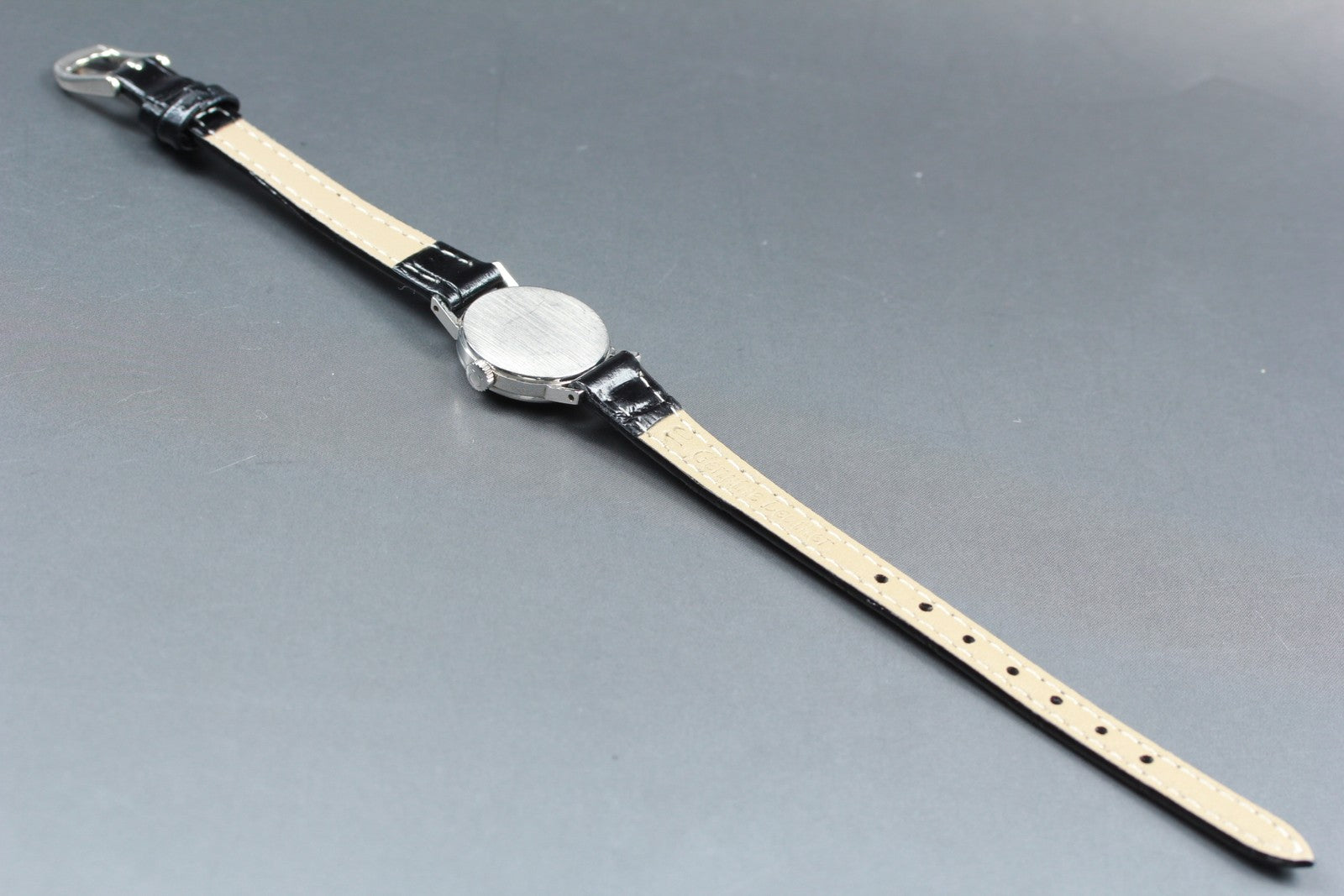 1967 Near MINT OMEGA Geneve 20mm 511.213 Manual Wind Silver Dial Women's Vintage