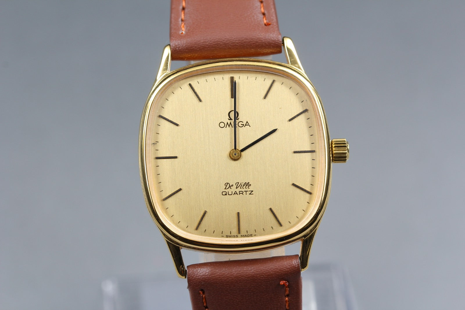 1979 Near MINT OMEGA De Ville 31mm 191.0073 Quartz Gold Dial Men's Watch Vintage