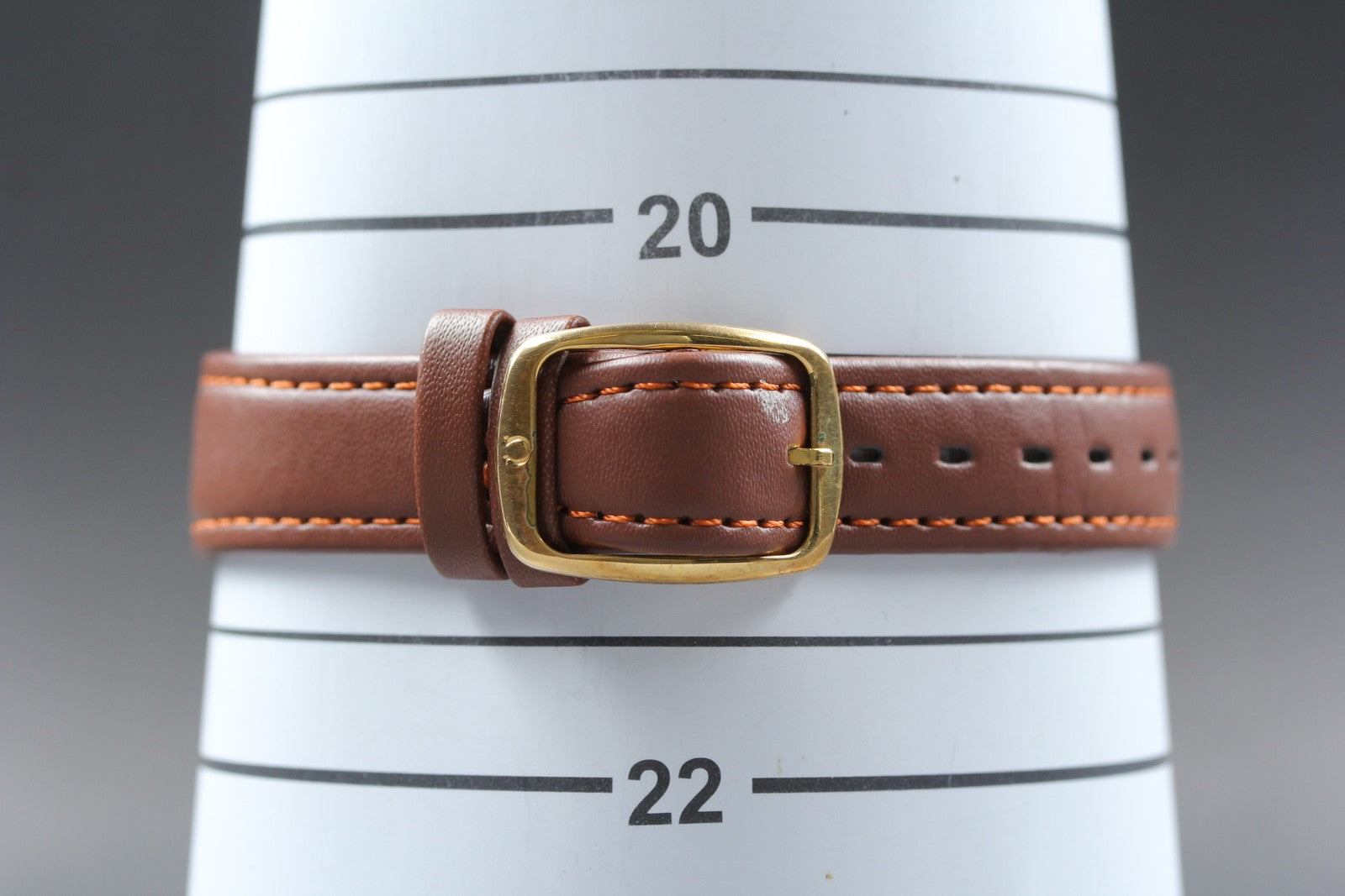 1979 Near MINT OMEGA De Ville 31mm 191.0073 Quartz Gold Dial Men's Watch Vintage