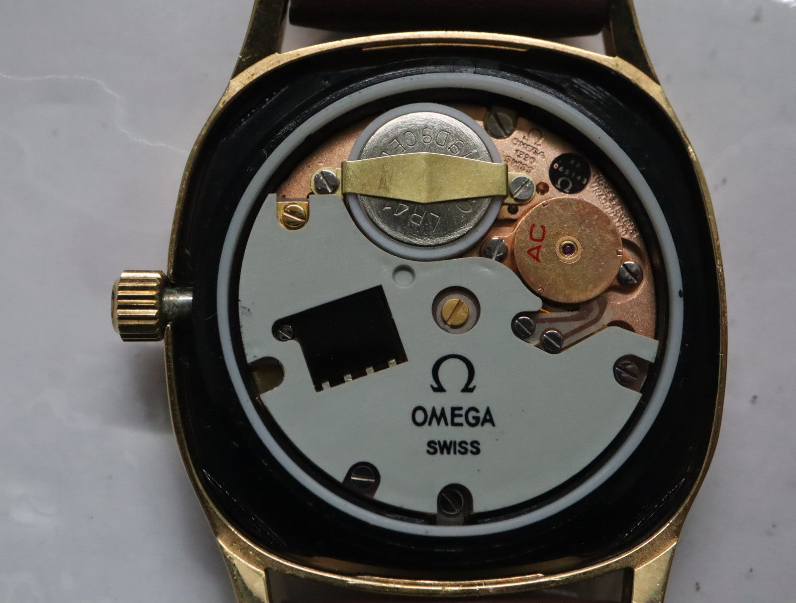 1979 Near MINT OMEGA De Ville 31mm 191.0073 Quartz Gold Dial Men's Watch Vintage