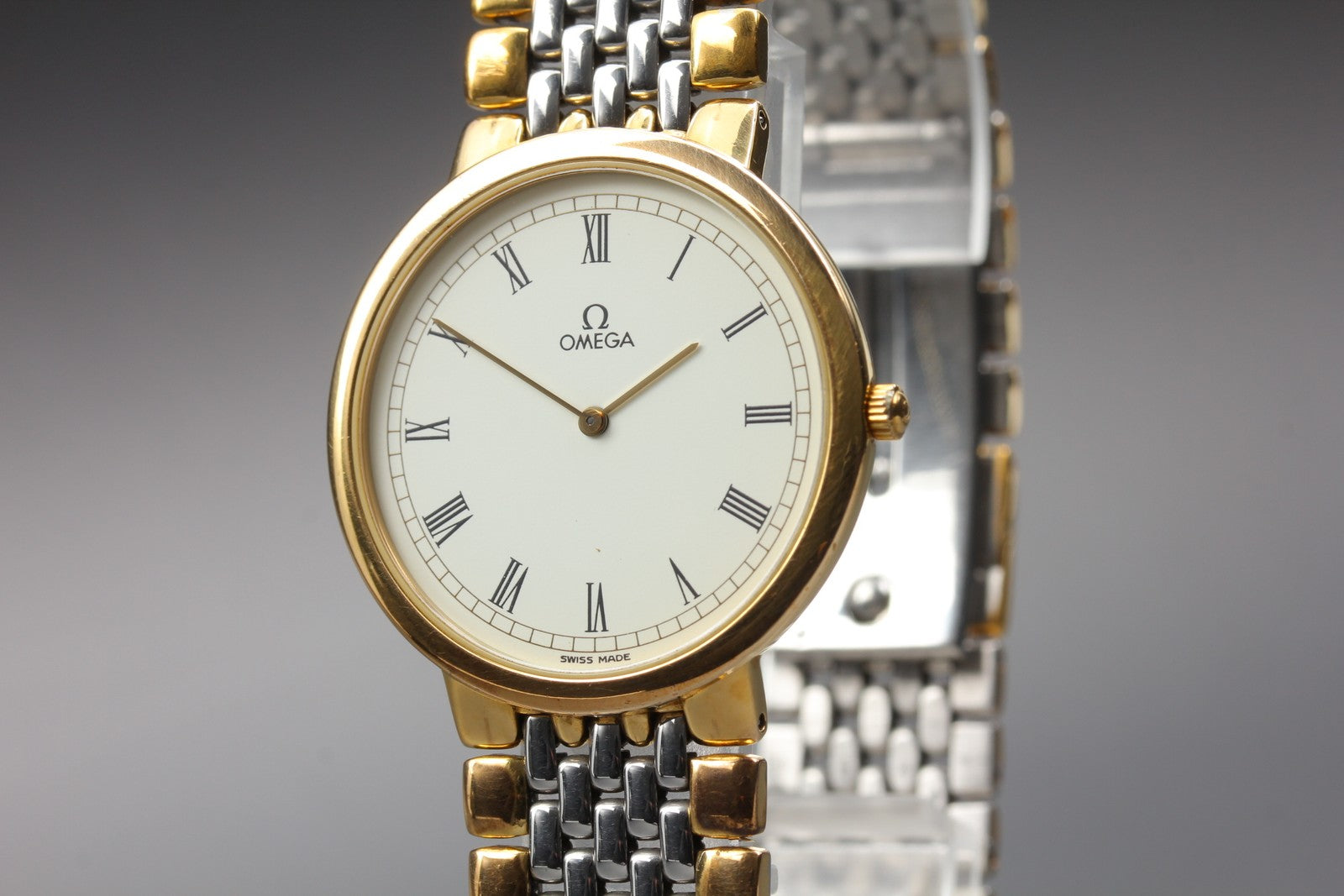 1993 Near MINT OMEGA De Ville 32mm 395.0875.2 Quartz Roman Dial Men's Vintage