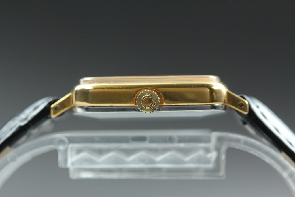 1974 Near MINT OMEGA Geneve 27mm 511.0415 Manual Gold Roman Dial Women's Vintage