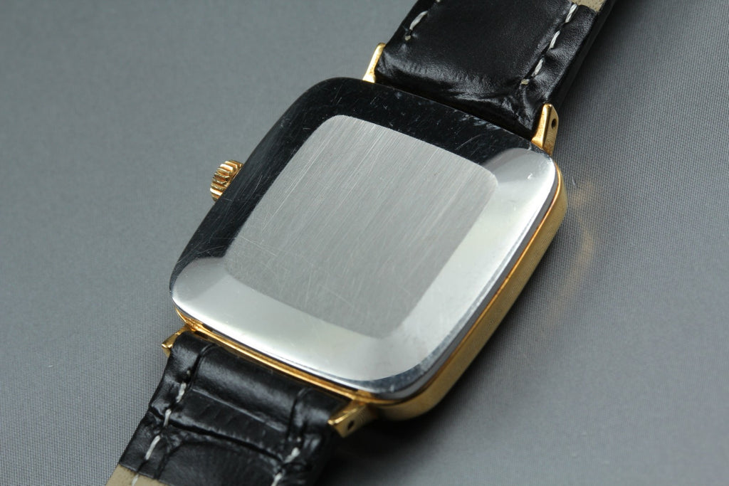 1974 Near MINT OMEGA Geneve 27mm 511.0415 Manual Gold Roman Dial Women's Vintage