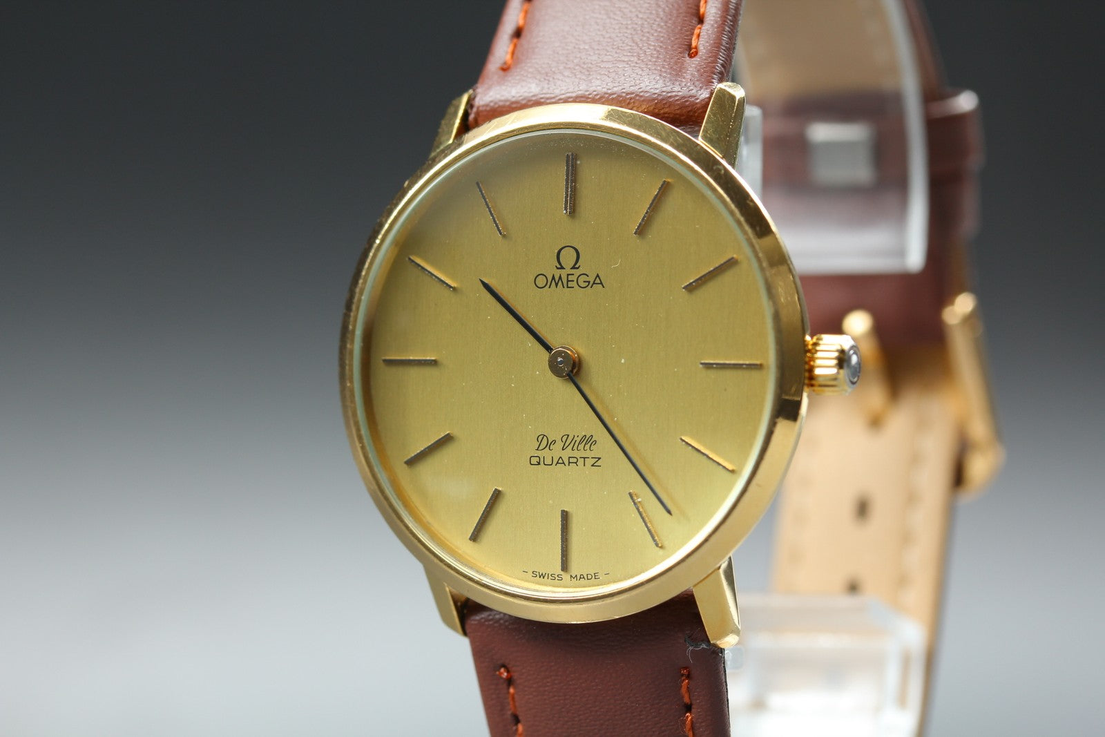 1979 Near MINT OMEGA De Ville 34mm 191.0044 Quartz Gold Dial Men's Watch Vintage
