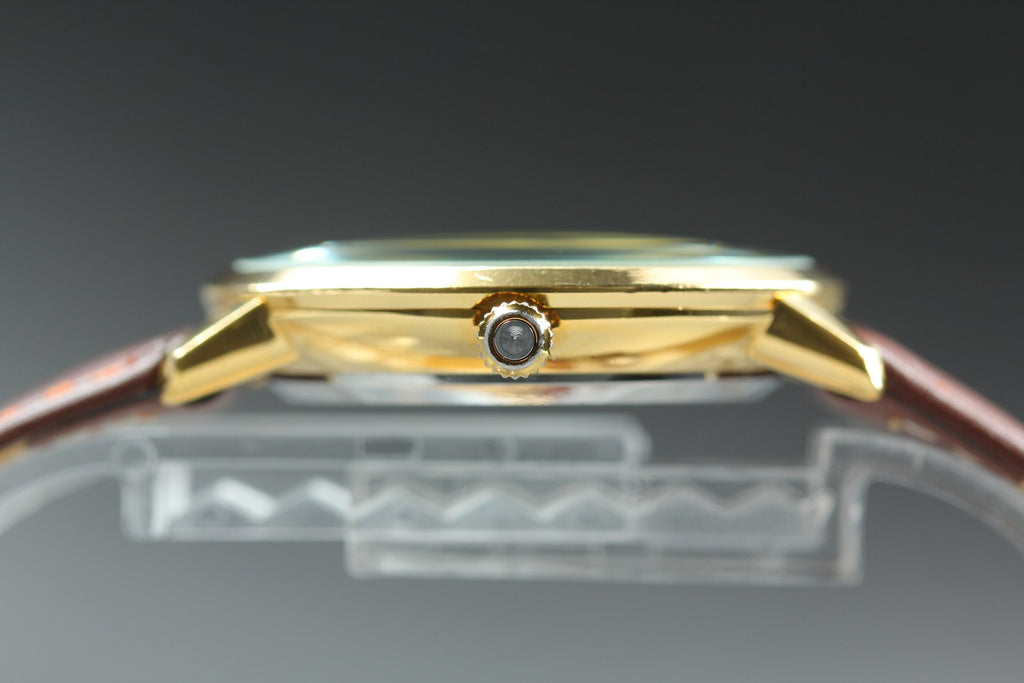 1979 Near MINT OMEGA De Ville 34mm 191.0044 Quartz Gold Dial Men's Watch Vintage