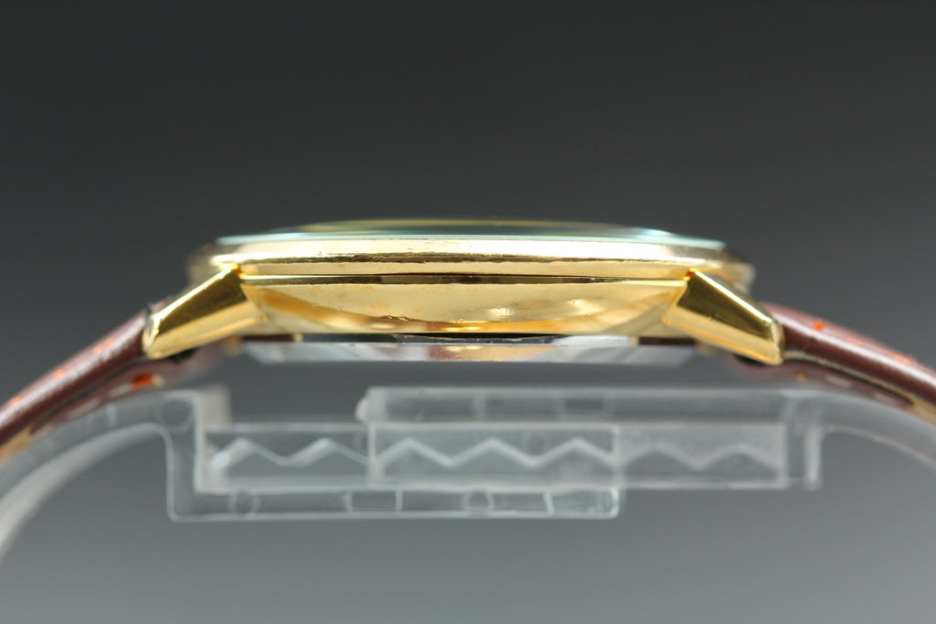 1979 Near MINT OMEGA De Ville 34mm 191.0044 Quartz Gold Dial Men's Watch Vintage