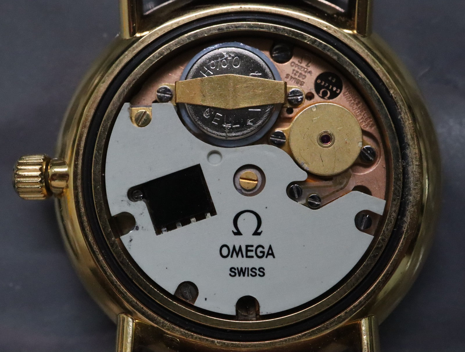 1979 Near MINT OMEGA De Ville 34mm 191.0044 Quartz Gold Dial Men's Watch Vintage