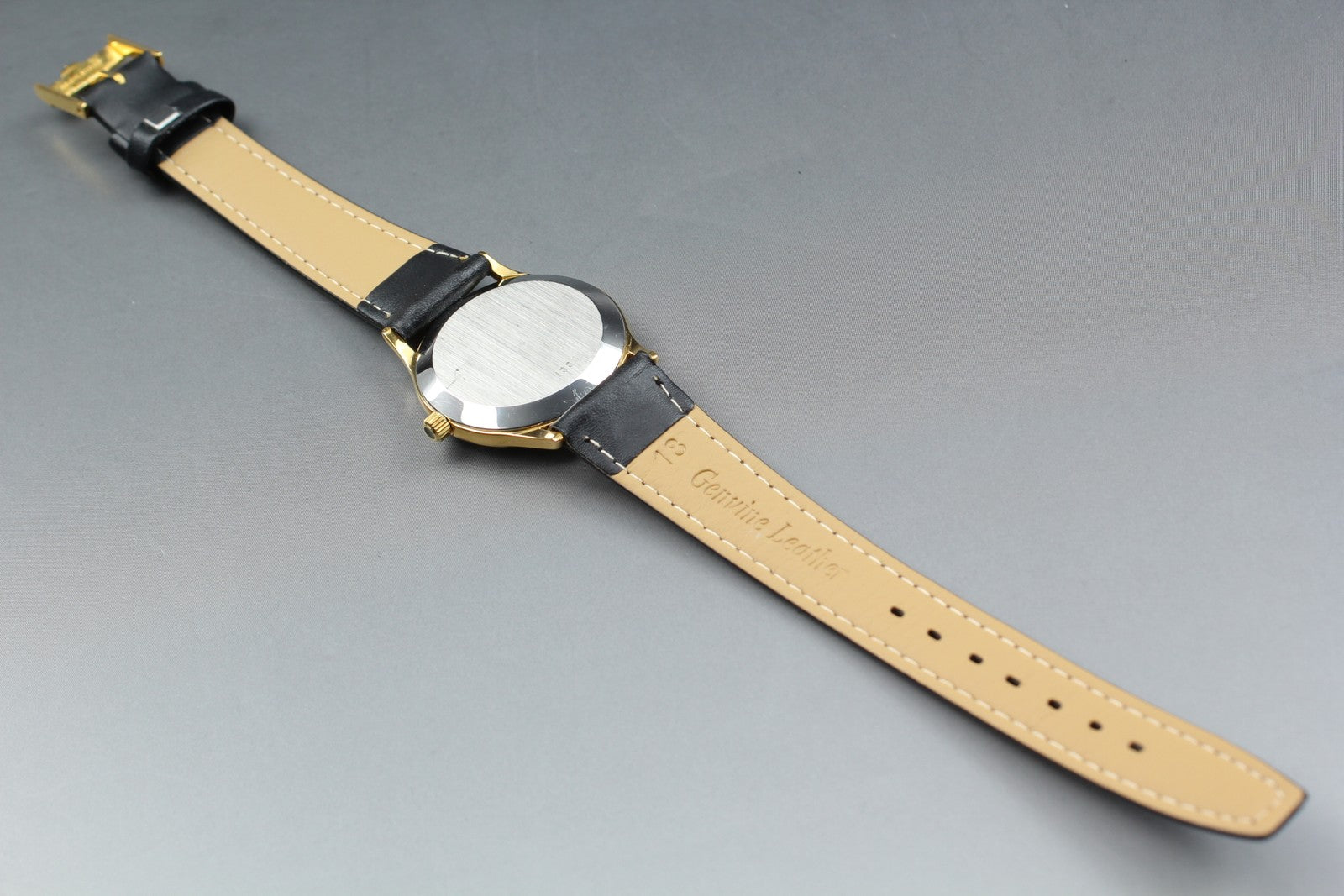 1979 Near MINT OMEGA De Ville 32mm 191.0072 Quartz Gold Dial Men's Watch Vintage