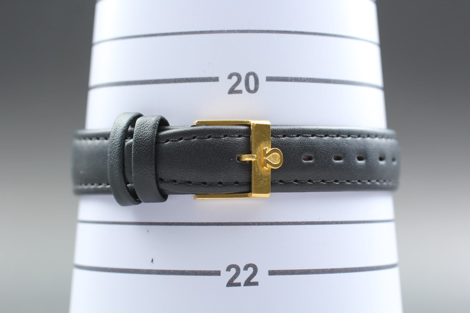 1979 Near MINT OMEGA De Ville 32mm 191.0072 Quartz Gold Dial Men's Watch Vintage