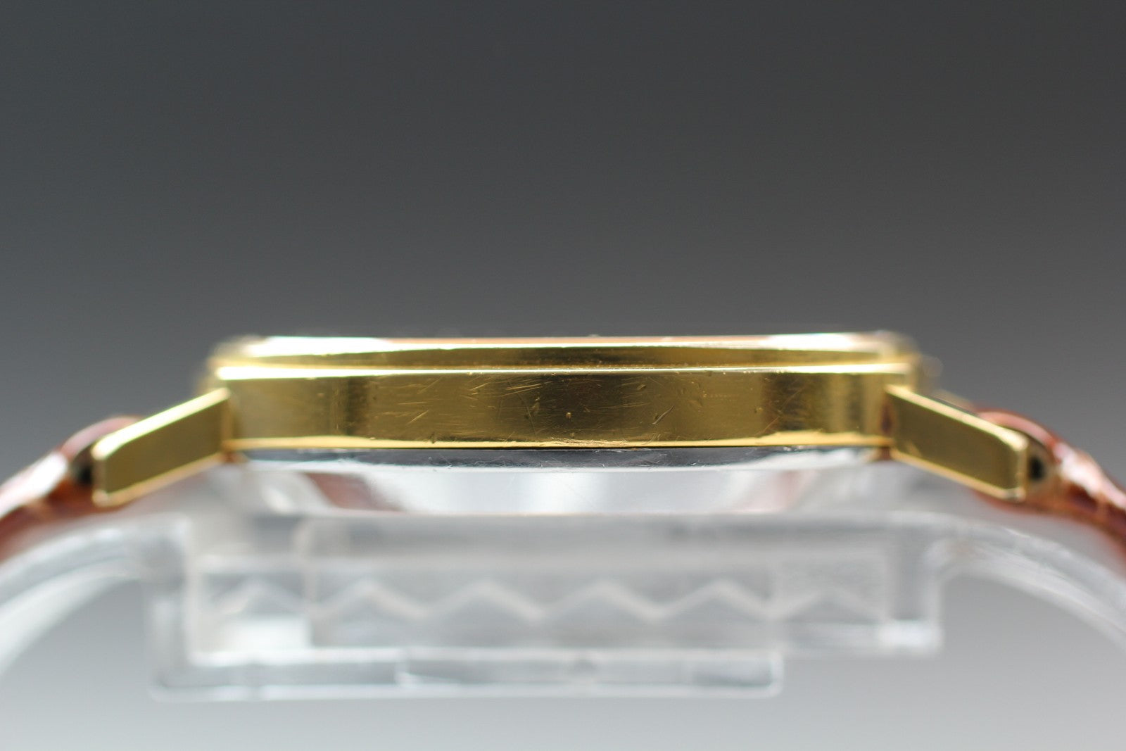 1978 Near MINT OMEGA De Ville 29mm 191.0046 Quartz Gold Dial Men's Watch Vintage