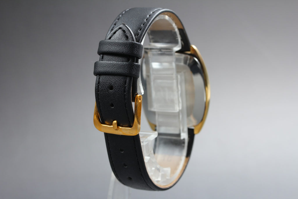1976 Near MINT OMEGA De Ville 32mm 111.0139 Manual Wind Gold Dial Men's Vintage