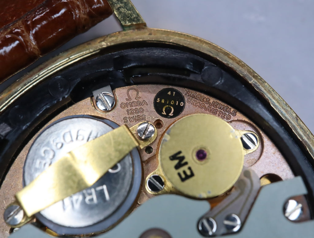 1978 Near MINT OMEGA De Ville 29mm 191.0046 Quartz Gold Dial Men's Watch Vintage