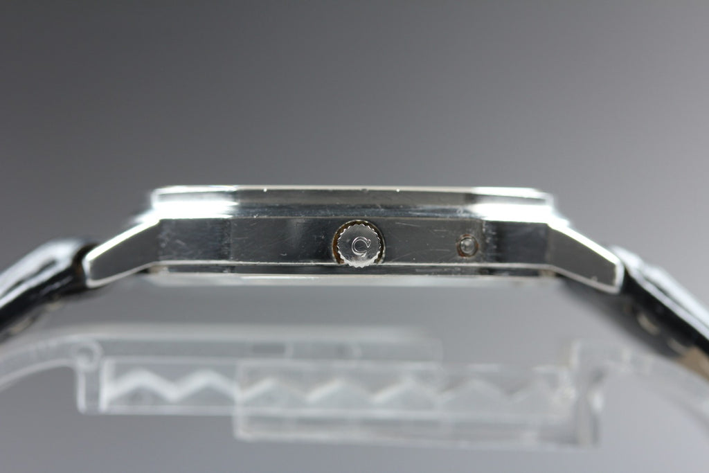 1979 Near MINT OMEGA De Ville 31mm 192.0048 Quartz Silver Dial Men's Vintage