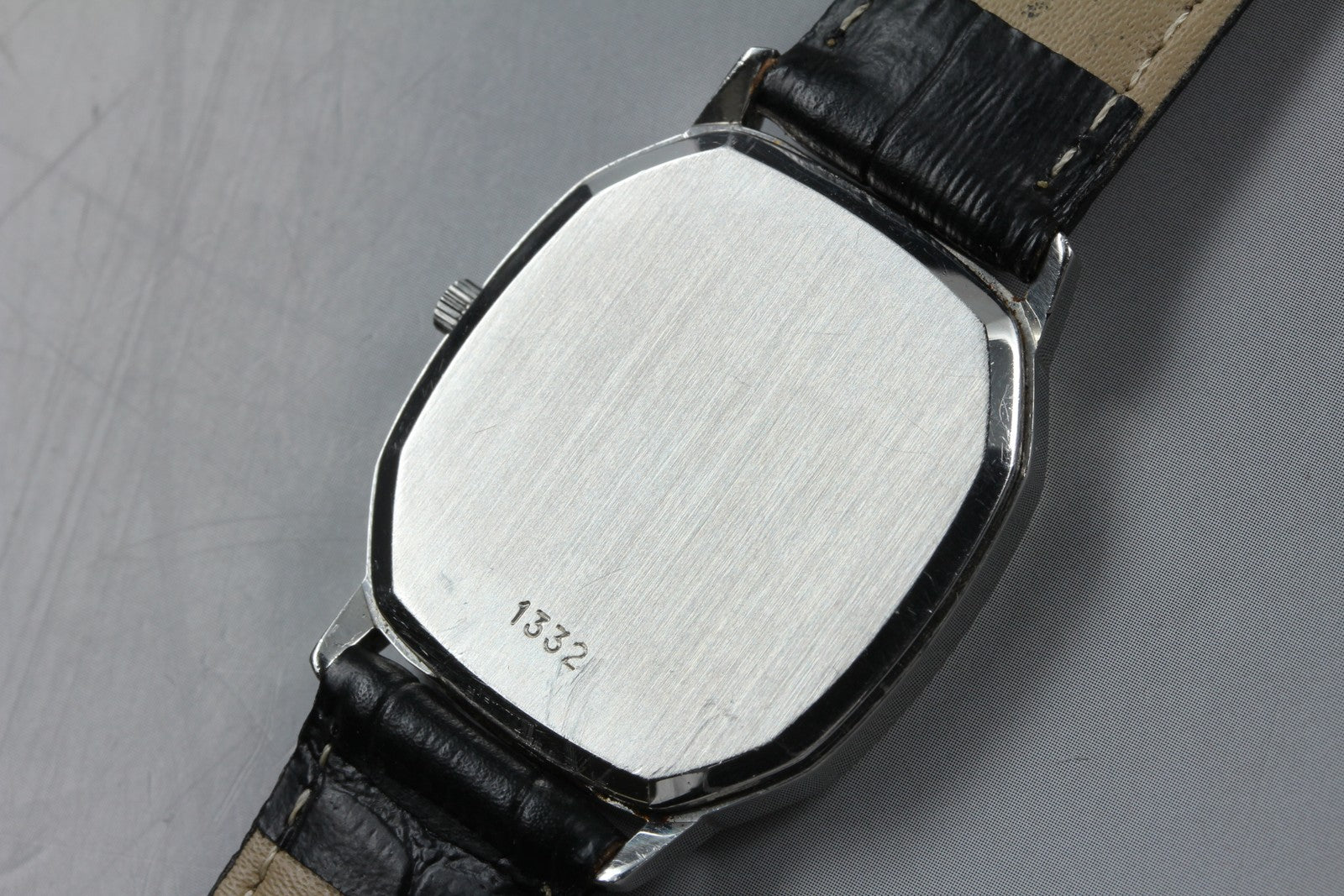 1979 Near MINT OMEGA De Ville 31mm 192.0048 Quartz Silver Dial Men's Vintage