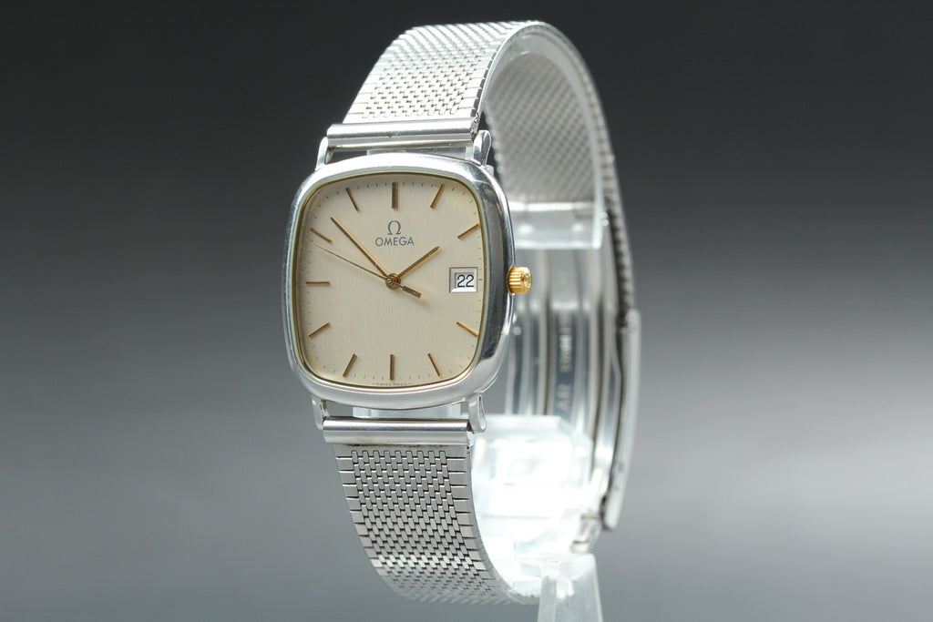 1987 Near MINT OMEGA De Ville 30mm 196.0317 Quartz Silver Dial Men's Vintage