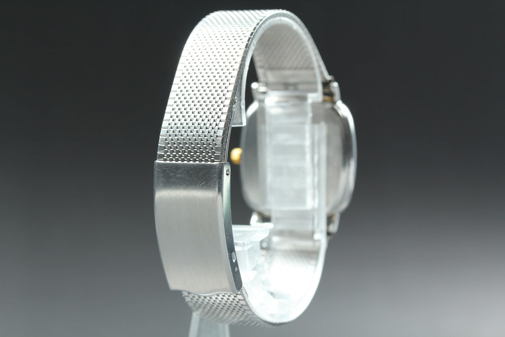 1987 Near MINT OMEGA De Ville 30mm 196.0317 Quartz Silver Dial Men's Vintage
